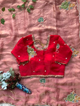 Load image into Gallery viewer, Gratifying Function Wear Silk Sequence Work n Flower Butti Arco Border Desginer Saree For Ocassion