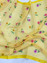 Load image into Gallery viewer, Captivating Function Wear Soft Linen Cotton Chex Print With Floral Design Fancy Saree For Women