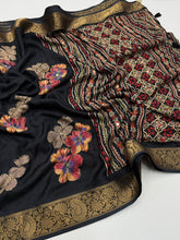 Load image into Gallery viewer, Magnetic Function Wear Pure Silk Rich Pallu n Mirror Work Designer Saree With Blouse Piece