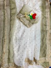 Load image into Gallery viewer, Confounding Festive Wear Silk Zari Weaving Work With Golden Border Saree For Occasion