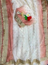 Load image into Gallery viewer, Confounding Festive Wear Silk Zari Weaving Work With Golden Border Saree For Occasion