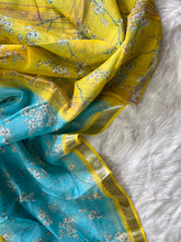 Load image into Gallery viewer, Traditional Function Wear Linen Cotton Print n Zari Border Fancy Saree With Blouse Piece