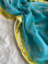 Load image into Gallery viewer, Traditional Function Wear Linen Cotton Print n Zari Border Fancy Saree With Blouse Piece