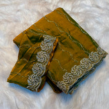 Load image into Gallery viewer, Adorable Party Wear Silk Embroidery Sequence n Beads Work Fancy Saree With Blouse Piece