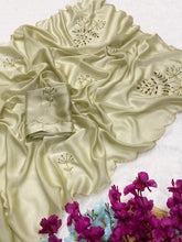 Load image into Gallery viewer, Redolent Wedding Wear Soft Rangoli Silk Handwork Fancy Designer Saree With Elegant Blouse Piece