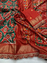 Load image into Gallery viewer, Graceful Party Wear Pure Soft Silk Jacquard Work Lace Border Fancy Designer Saree With Blouse Piece