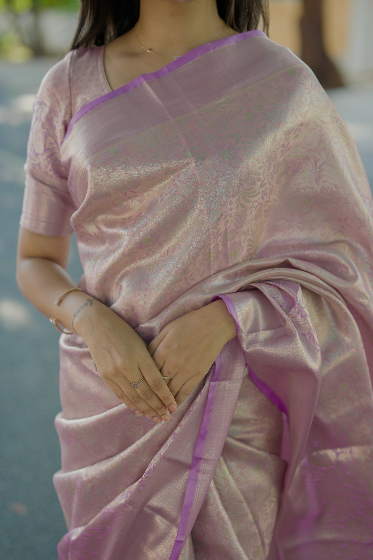 Lustrous Wedding Wear Jacquard Zari Weaving Work Kanchipuram Silk Saree With Flaunt Blouse Piece