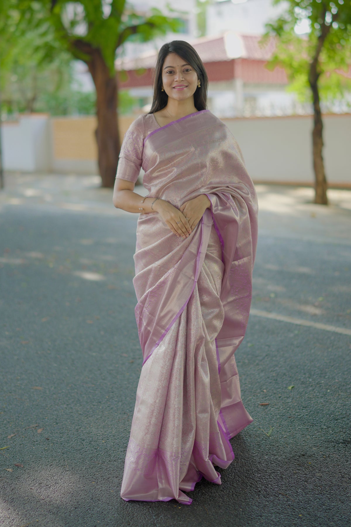 Lustrous Wedding Wear Jacquard Zari Weaving Work Kanchipuram Silk Saree With Flaunt Blouse Piece
