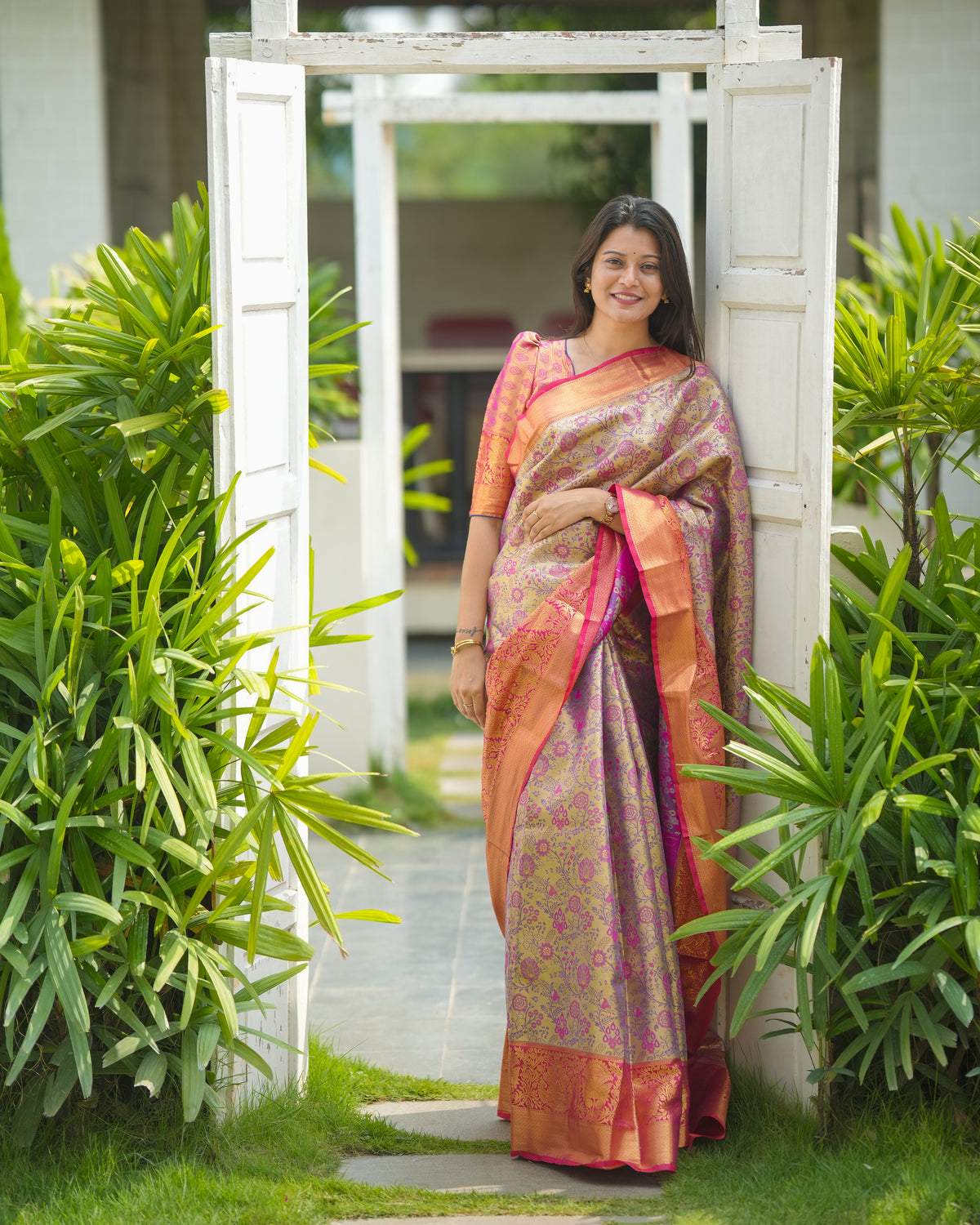 Admirable Function Wear Jacquard Zari Weaving Work Kanjivaram Silk Saree With Ephemeral Blouse Piece