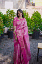 Load image into Gallery viewer, Lustrous Wedding Wear Jacquard Zari Weaving Work Kanchipuram Silk Saree With Flaunt Blouse Piece
