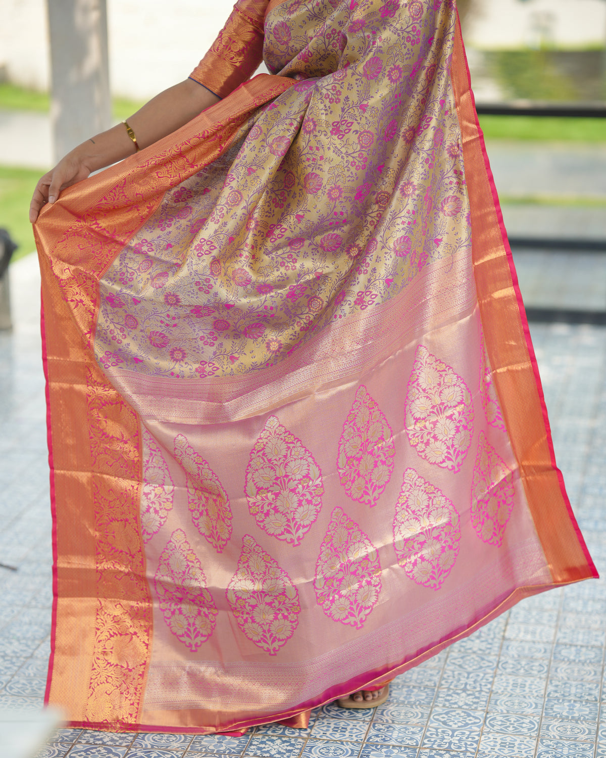 Admirable Function Wear Jacquard Zari Weaving Work Kanjivaram Silk Saree With Ephemeral Blouse Piece