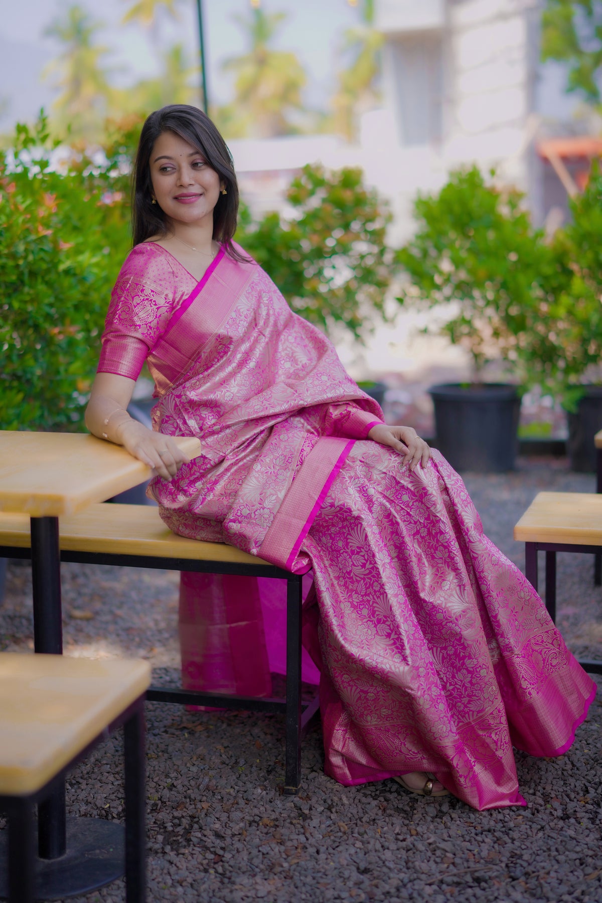 Lustrous Wedding Wear Jacquard Zari Weaving Work Kanchipuram Silk Saree With Flaunt Blouse Piece