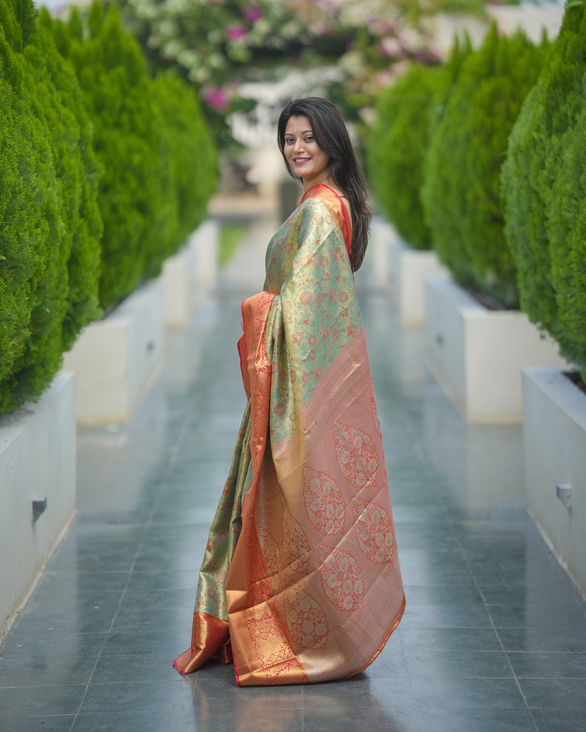 Admirable Function Wear Jacquard Zari Weaving Work Kanjivaram Silk Saree With Ephemeral Blouse Piece