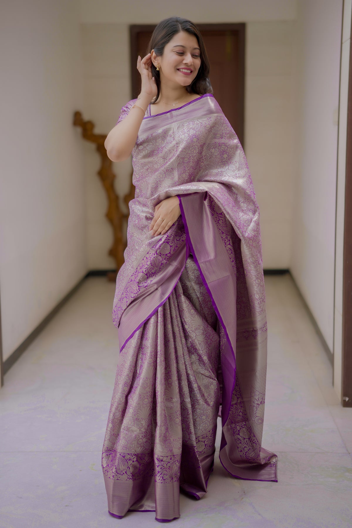 Lustrous Wedding Wear Jacquard Zari Weaving Work Kanchipuram Silk Saree With Flaunt Blouse Piece
