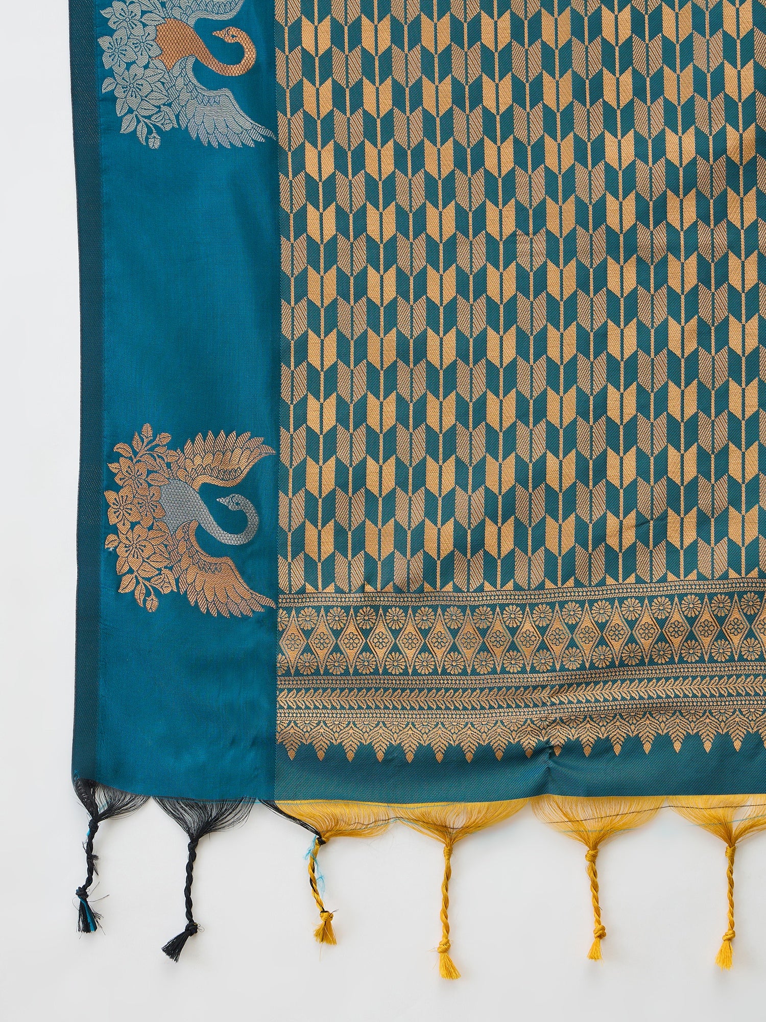 Mellifluous Party Wear Cotton Silk Jacquard Border Rich Pallu Fancy Saree With Unstitched Blouse