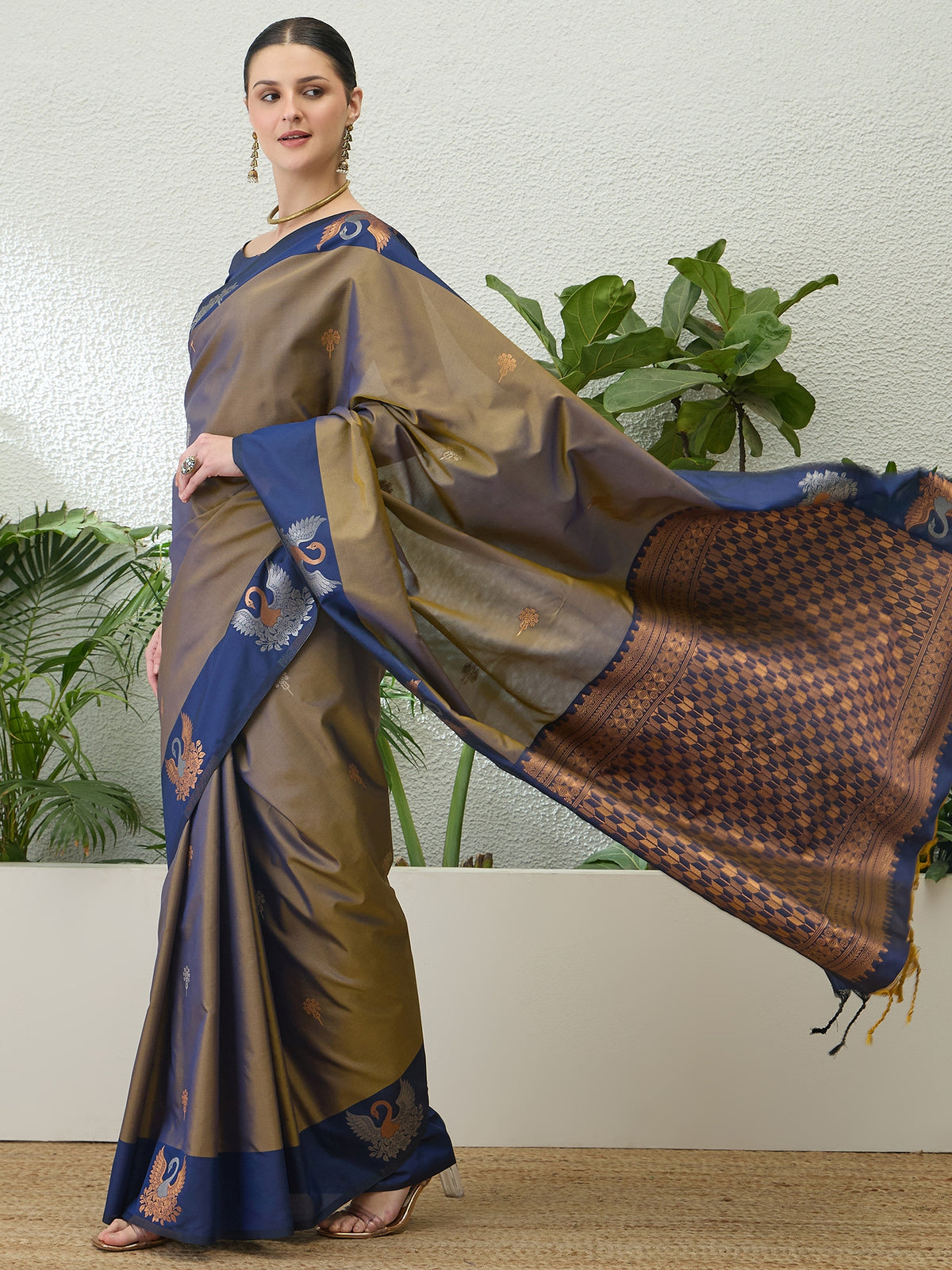 Mellifluous Party Wear Cotton Silk Jacquard Border Rich Pallu Fancy Saree With Unstitched Blouse