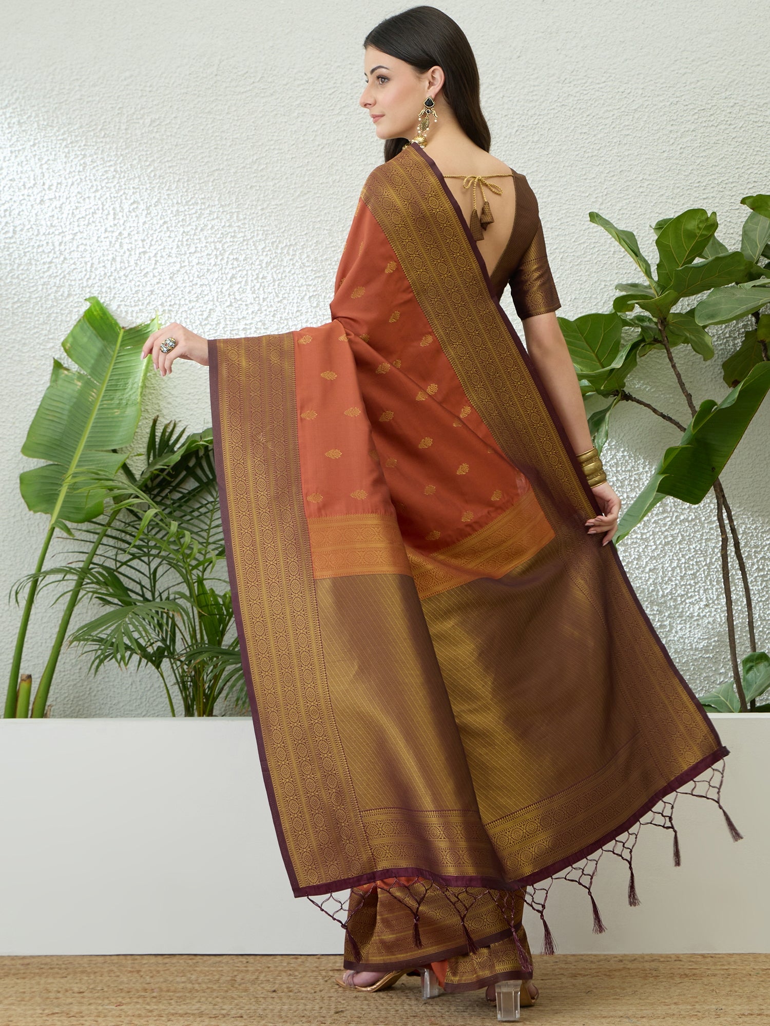 Redolent Festive Wear Silk Jacquard Weaving Work Fancy Saree With Unstitched Blouse Piece