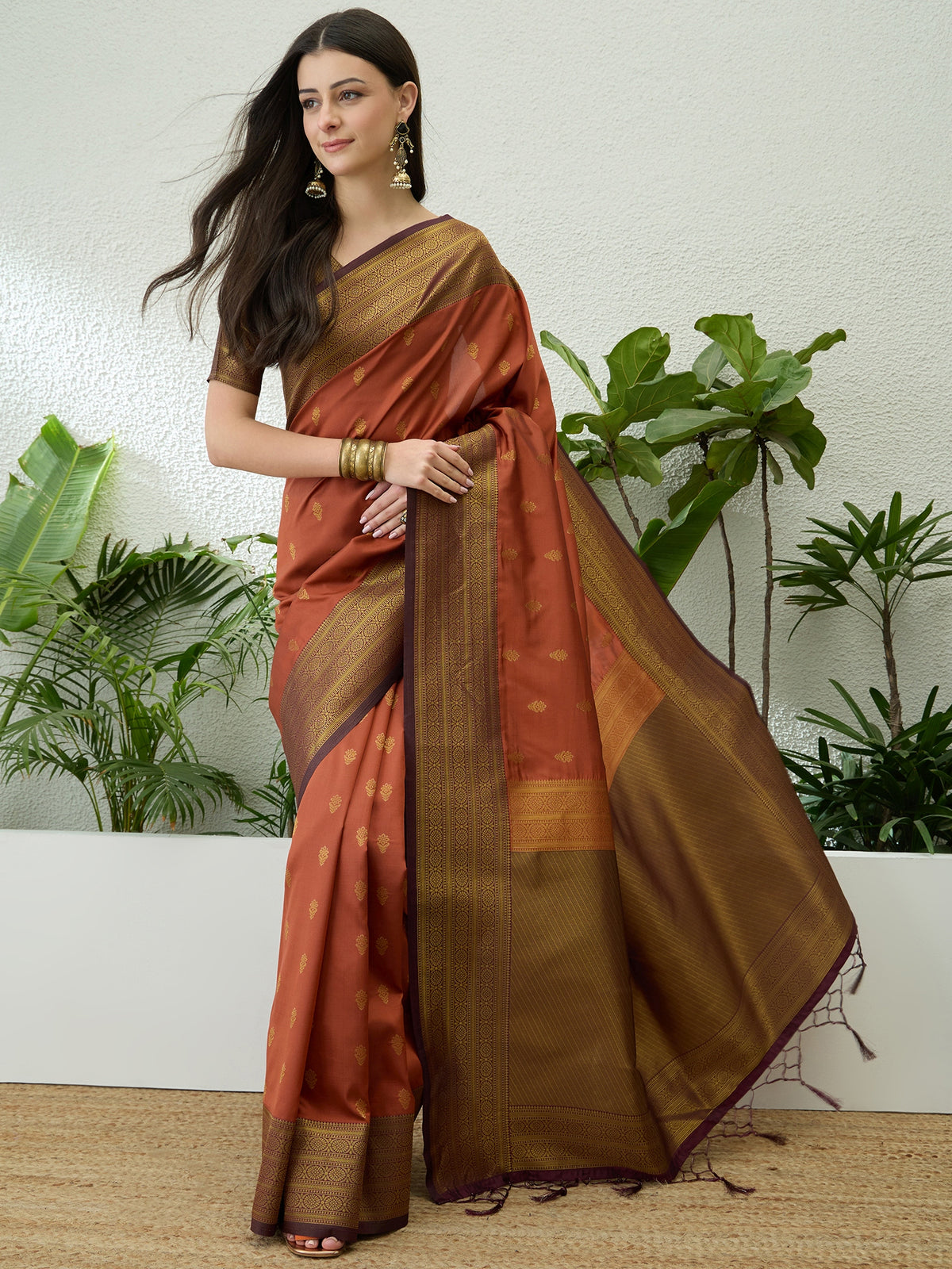Redolent Festive Wear Silk Jacquard Weaving Work Fancy Saree With Unstitched Blouse Piece