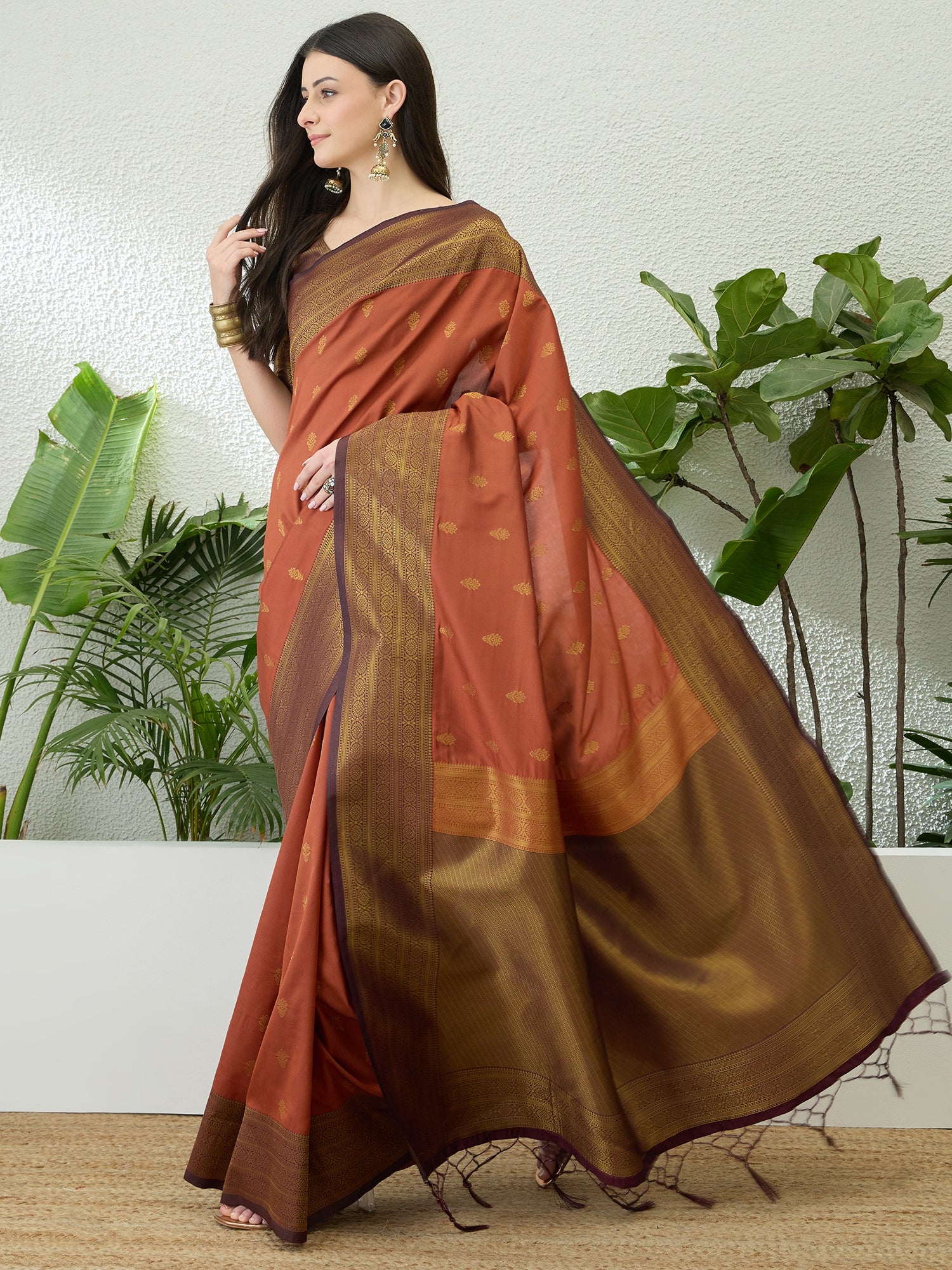 Redolent Festive Wear Silk Jacquard Weaving Work Fancy Saree With Unstitched Blouse Piece