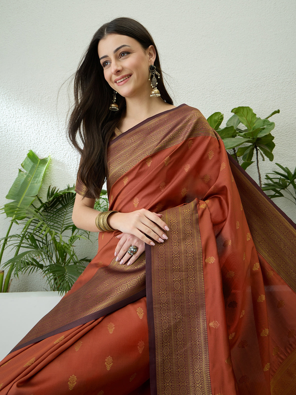 Redolent Festive Wear Silk Jacquard Weaving Work Fancy Saree With Unstitched Blouse Piece