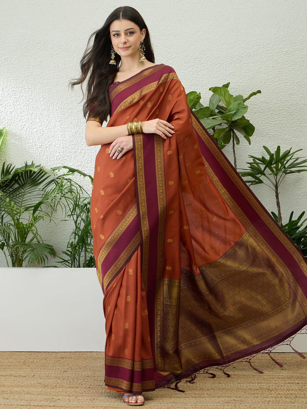 Effervescent Function Wear Silk Jacquard Weaving Work Fancy Saree With Blouse Piece