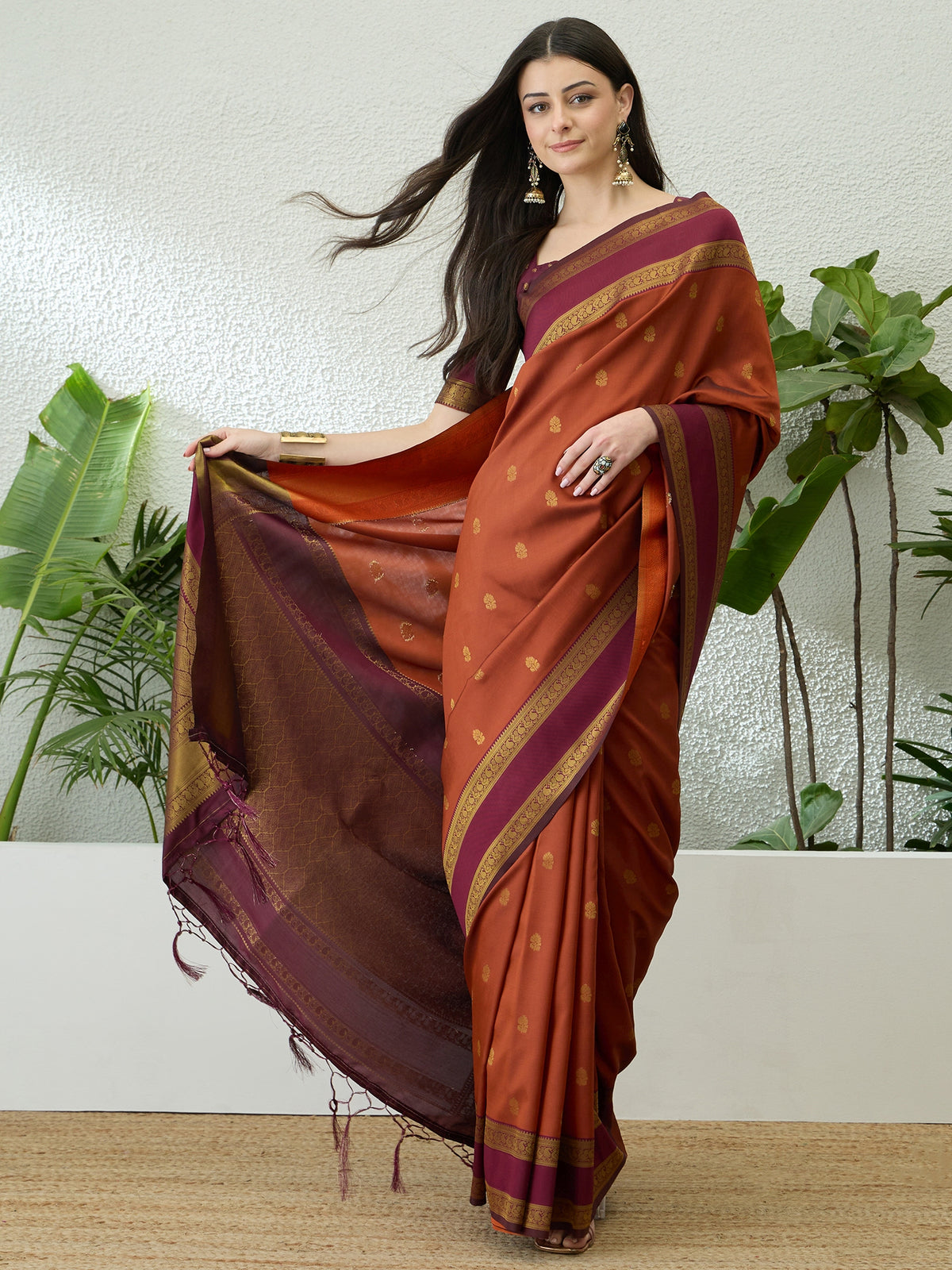 Effervescent Function Wear Silk Jacquard Weaving Work Fancy Saree With Blouse Piece