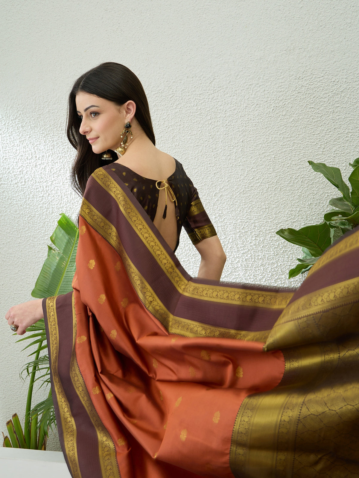 Effervescent Function Wear Silk Jacquard Weaving Work Fancy Saree With Blouse Piece