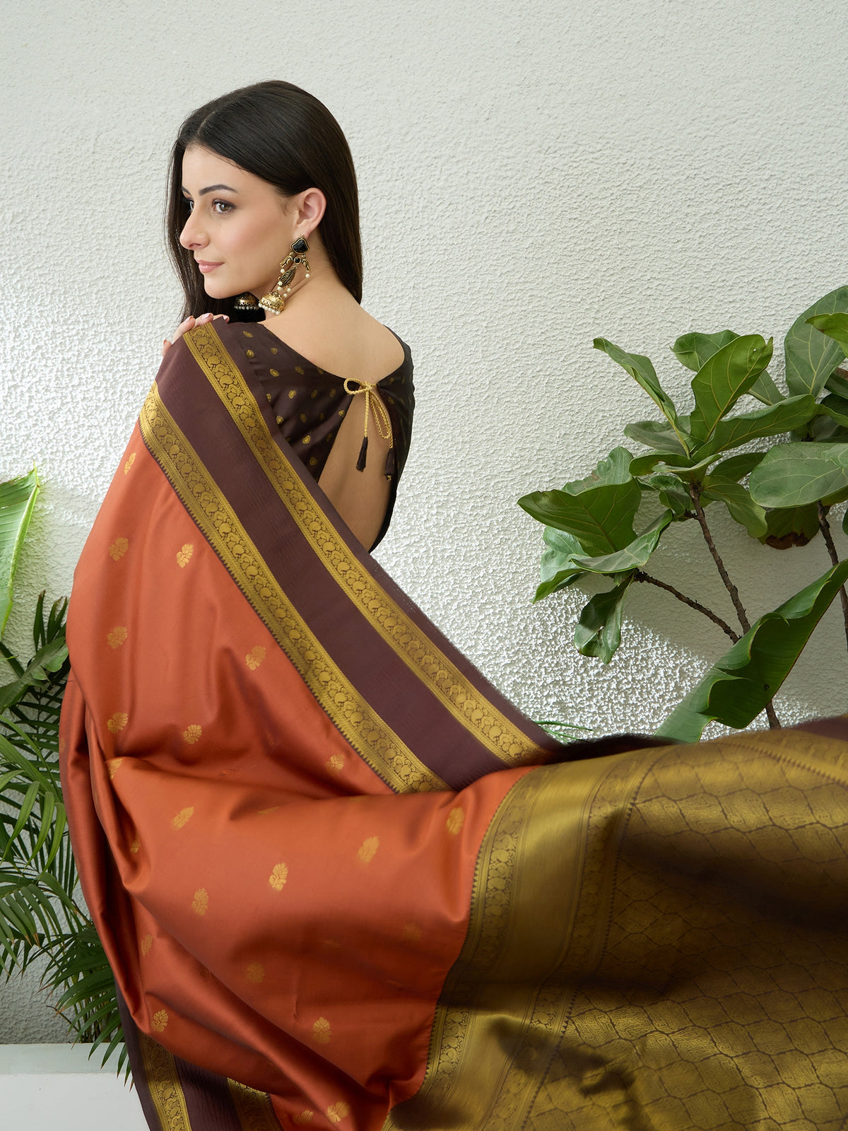 Effervescent Function Wear Silk Jacquard Weaving Work Fancy Saree With Blouse Piece