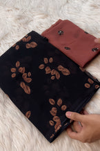 Load image into Gallery viewer, Glamorous Party Wear Pure Soft Chiffon Floral Print Design Saree With Contrast Blouse Piece
