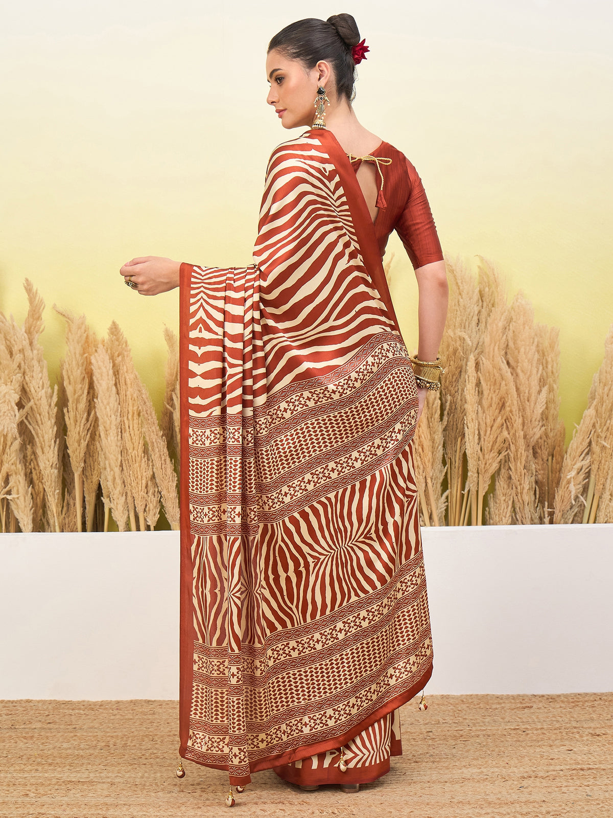 Magnetic Function Wear Pure Satin Silk Print Design Fancy Saree With Unstitched Blouse Piece
