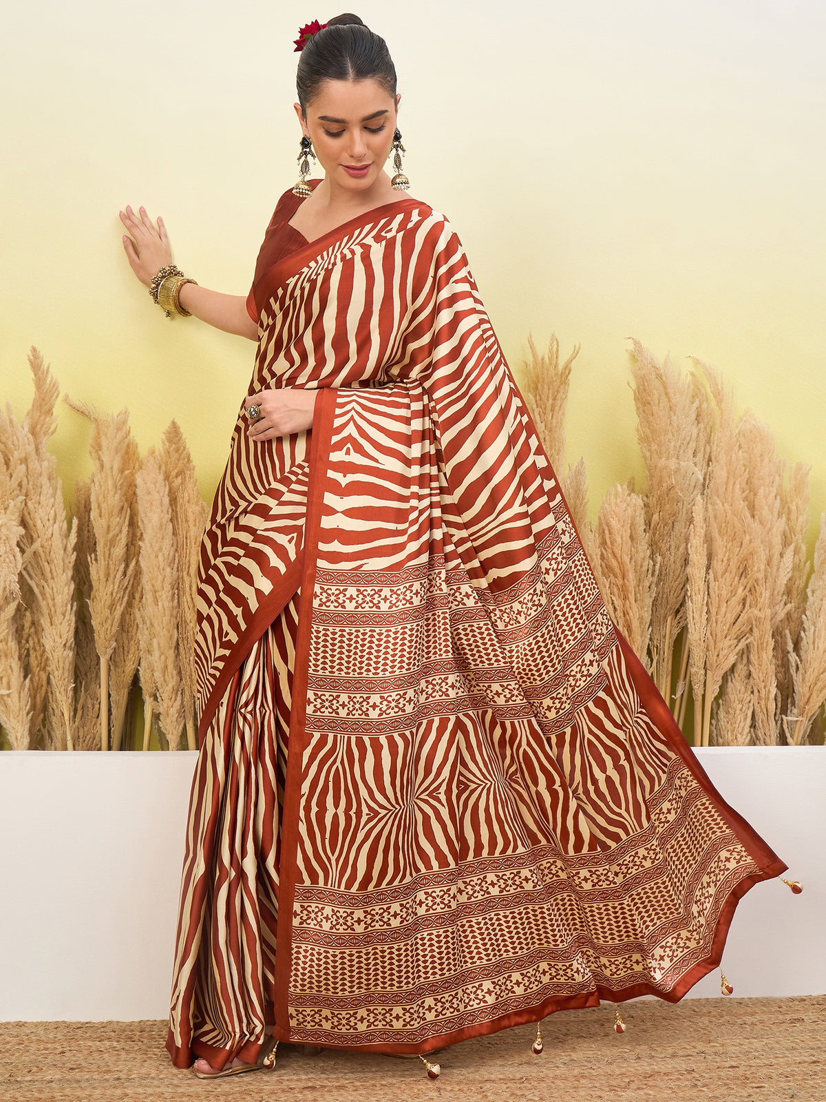 Magnetic Function Wear Pure Satin Silk Print Design Fancy Saree With Unstitched Blouse Piece