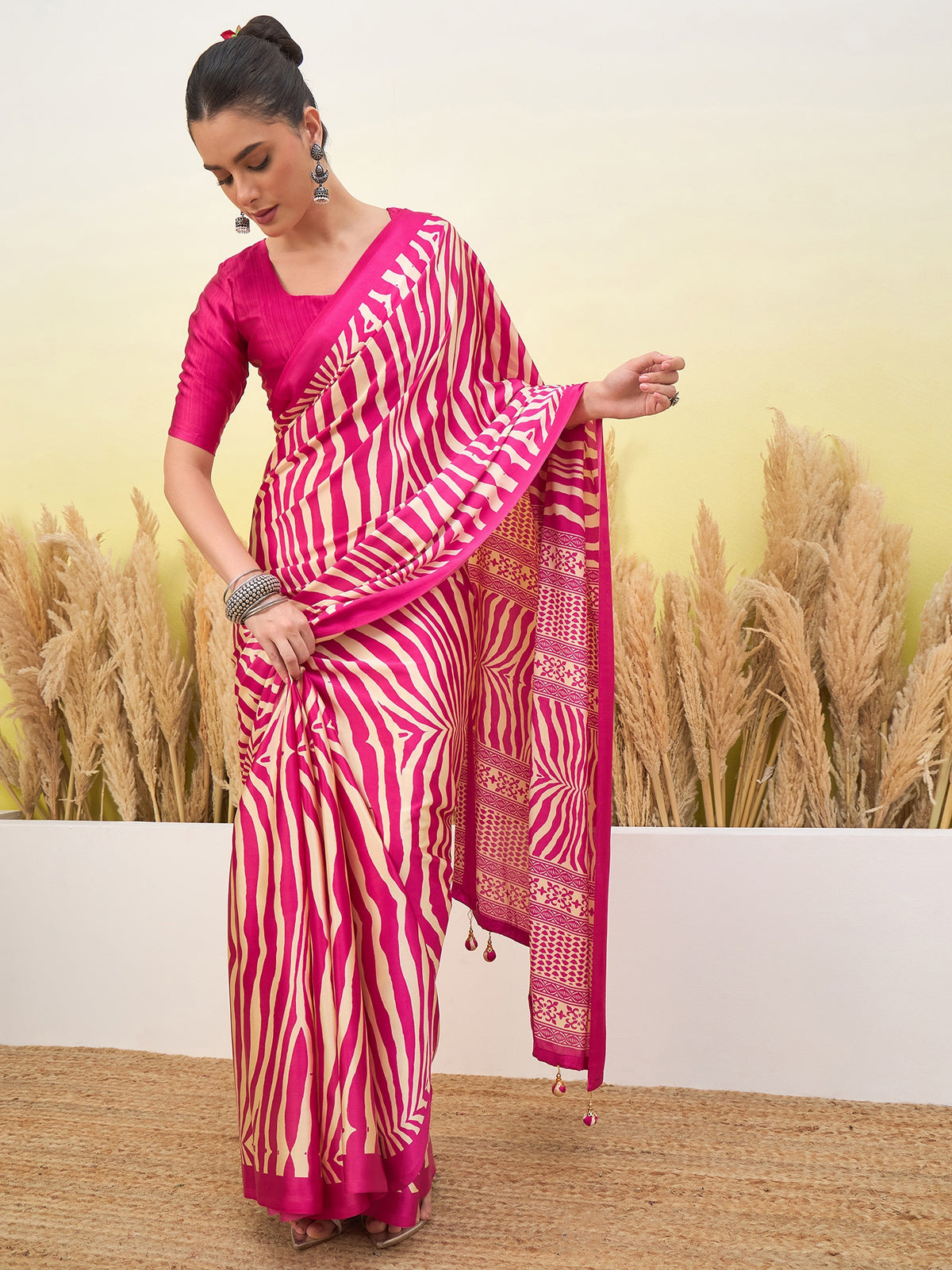 Magnetic Function Wear Pure Satin Silk Print Design Fancy Saree With Unstitched Blouse Piece
