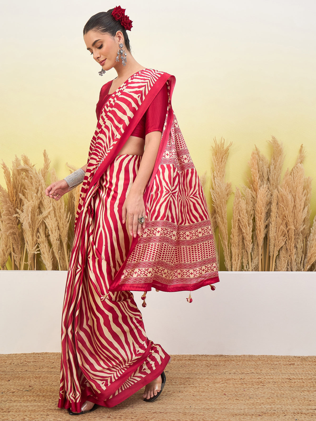 Magnetic Function Wear Pure Satin Silk Print Design Fancy Saree With Unstitched Blouse Piece