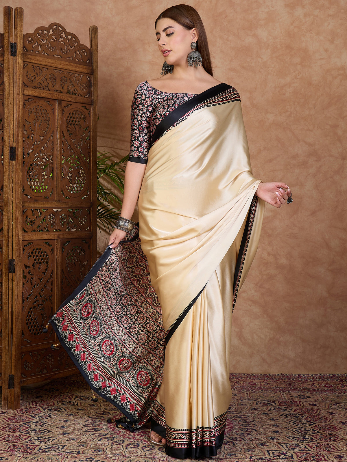 Desirable Function Wear Satin Silk Print Design Rich Pallu Fancy Saree With Unstitched Blouse Piece