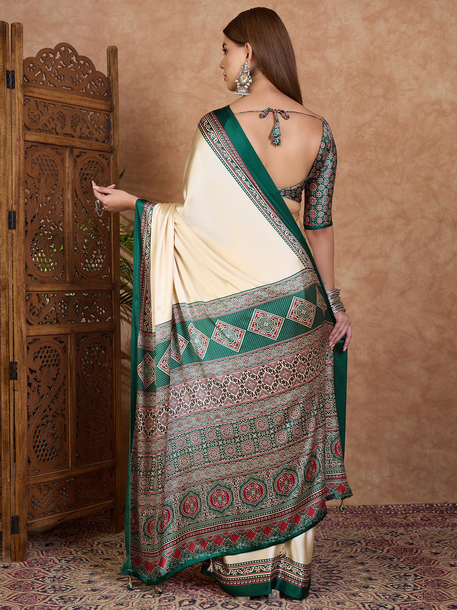 Desirable Function Wear Satin Silk Print Design Rich Pallu Fancy Saree With Unstitched Blouse Piece