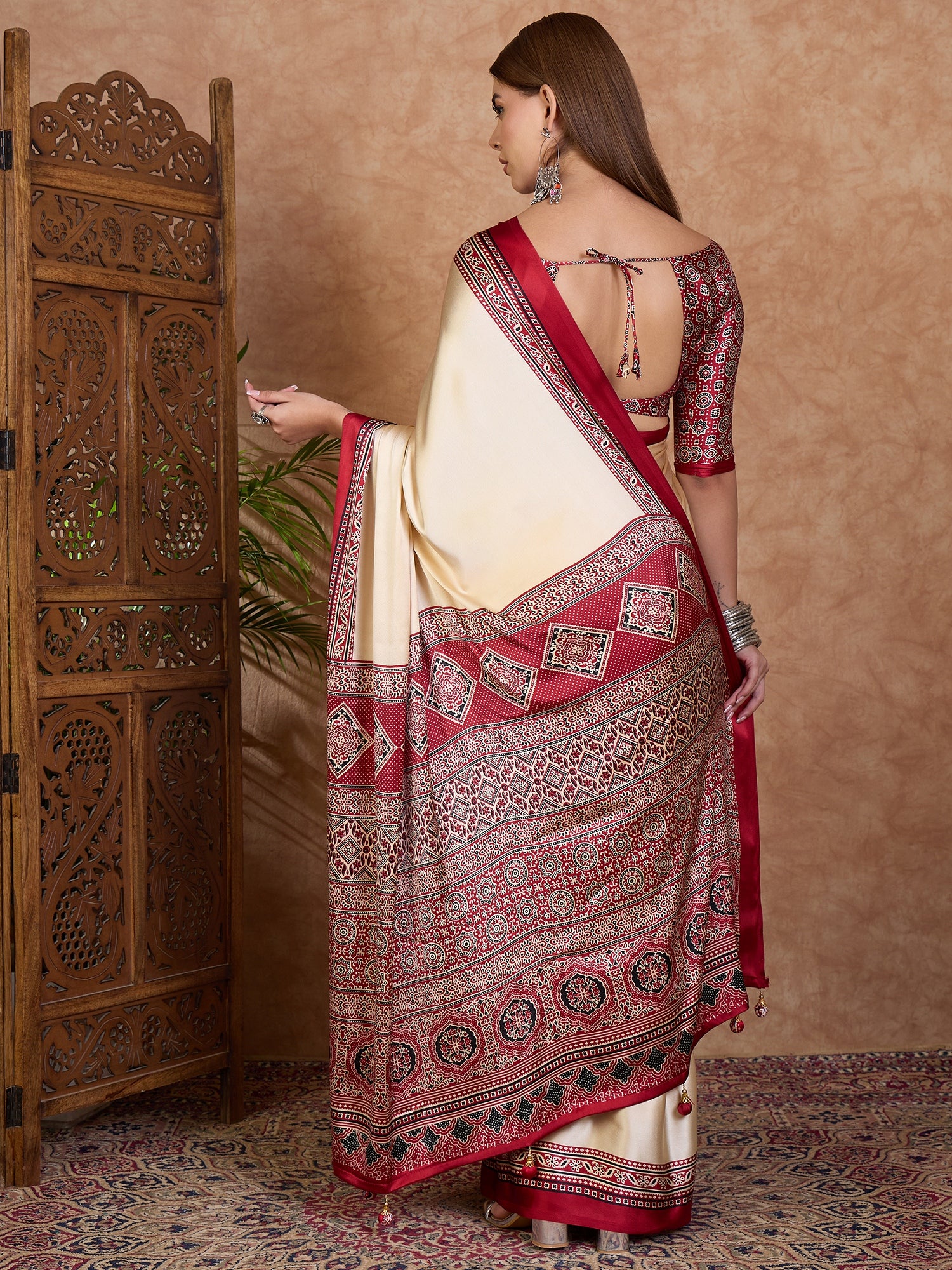 Desirable Function Wear Satin Silk Print Design Rich Pallu Fancy Saree With Unstitched Blouse Piece