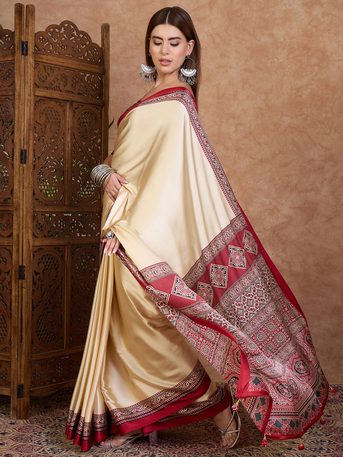 Desirable Function Wear Satin Silk Print Design Rich Pallu Fancy Saree With Unstitched Blouse Piece