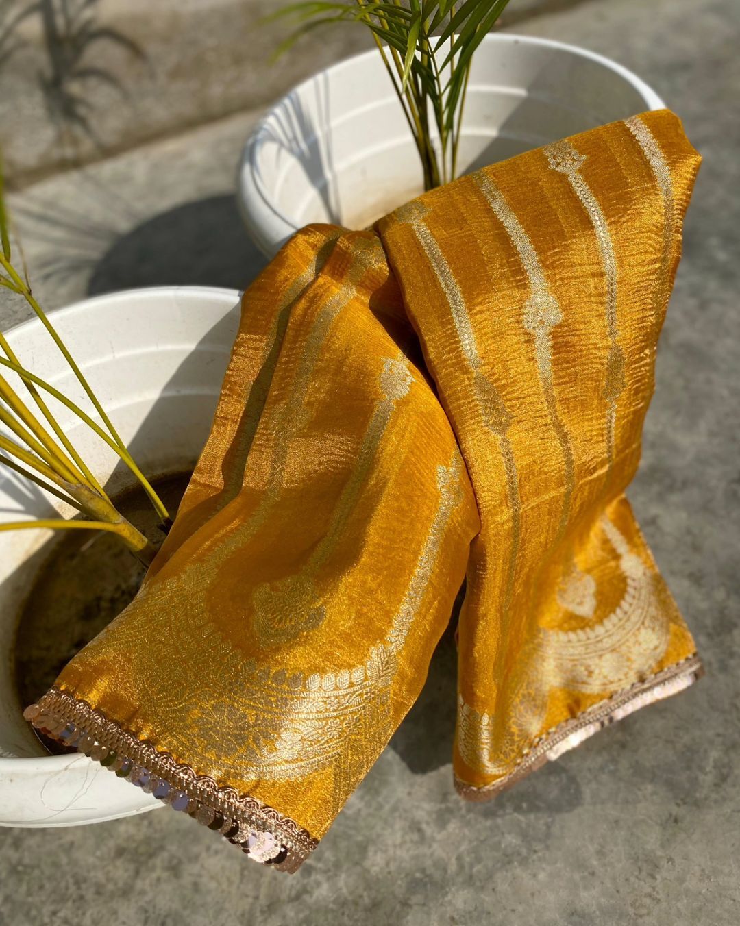 New Beautiful Wedding wear Two Tone Soft Banarasi Tissue Silk Bollywood Style Crushed Sarees