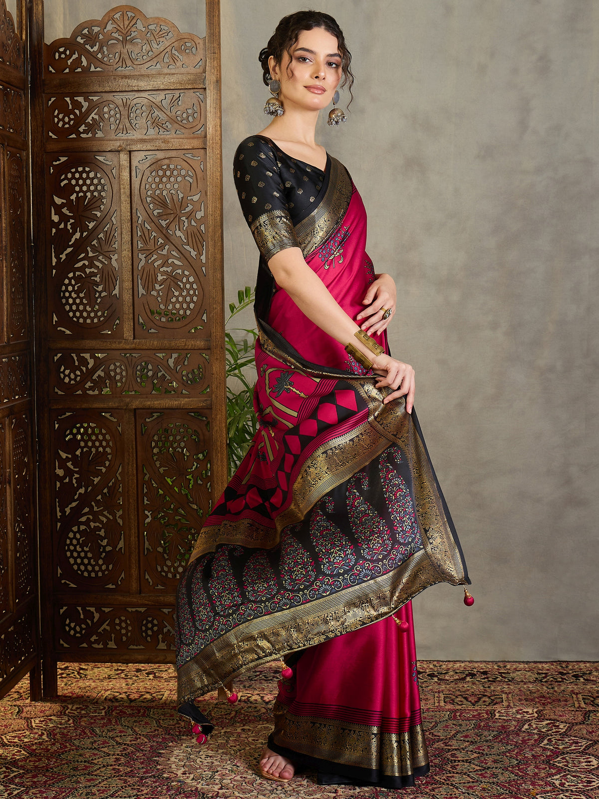 Divine Wedding Wear Silk Jacquard Border Rich Pallu Designer Saree With Unstitched Blouse Piece
