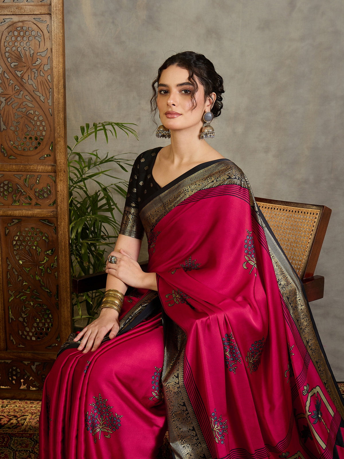 Divine Wedding Wear Silk Jacquard Border Rich Pallu Designer Saree With Unstitched Blouse Piece