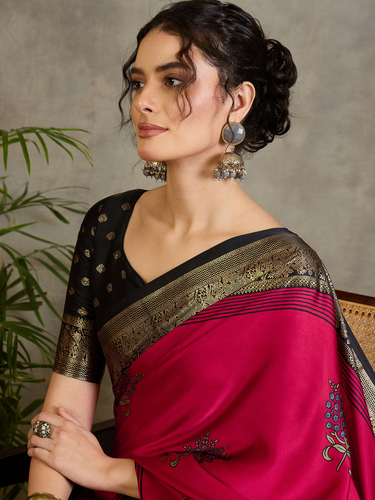 Divine Wedding Wear Silk Jacquard Border Rich Pallu Designer Saree With Unstitched Blouse Piece