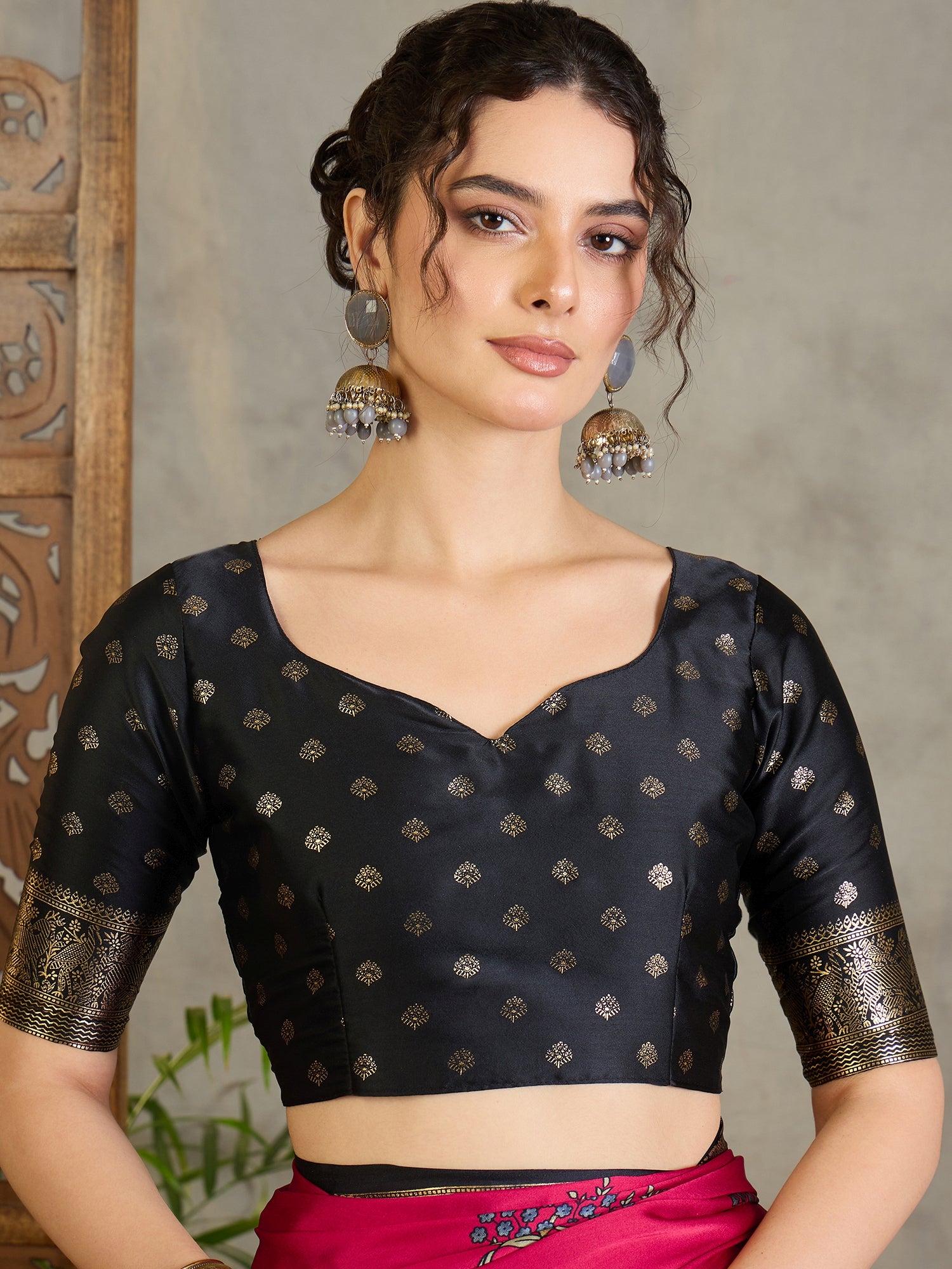 Divine Wedding Wear Silk Jacquard Border Rich Pallu Designer Saree With Unstitched Blouse Piece