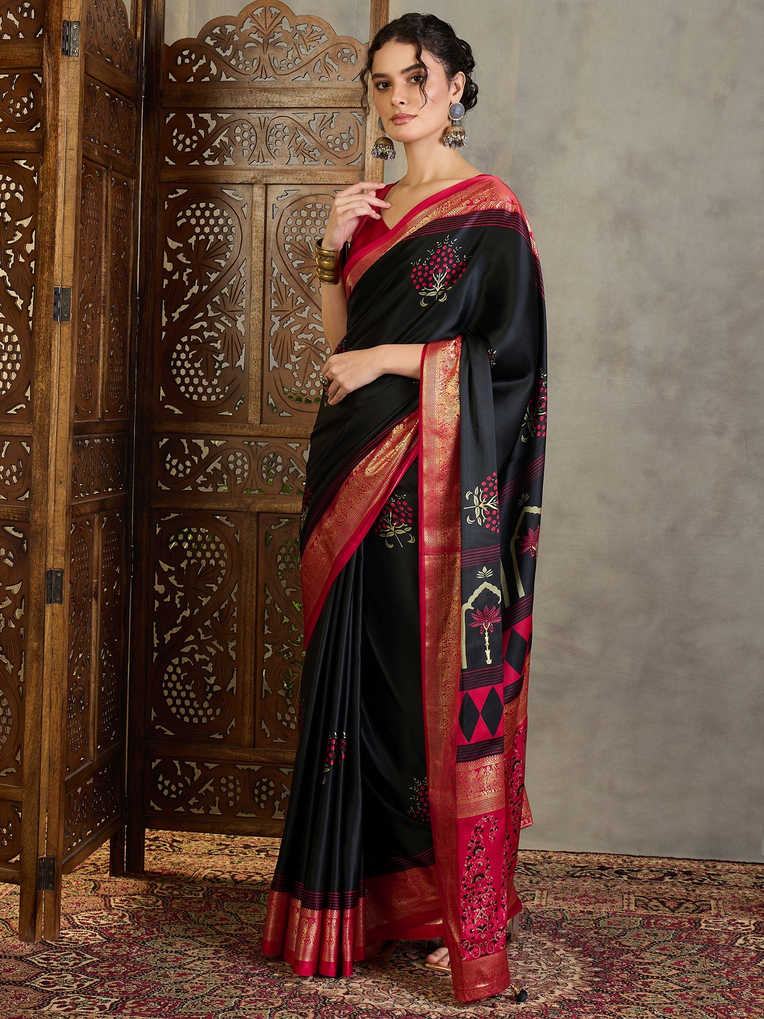 Divine Wedding Wear Silk Jacquard Border Rich Pallu Designer Saree With Unstitched Blouse Piece