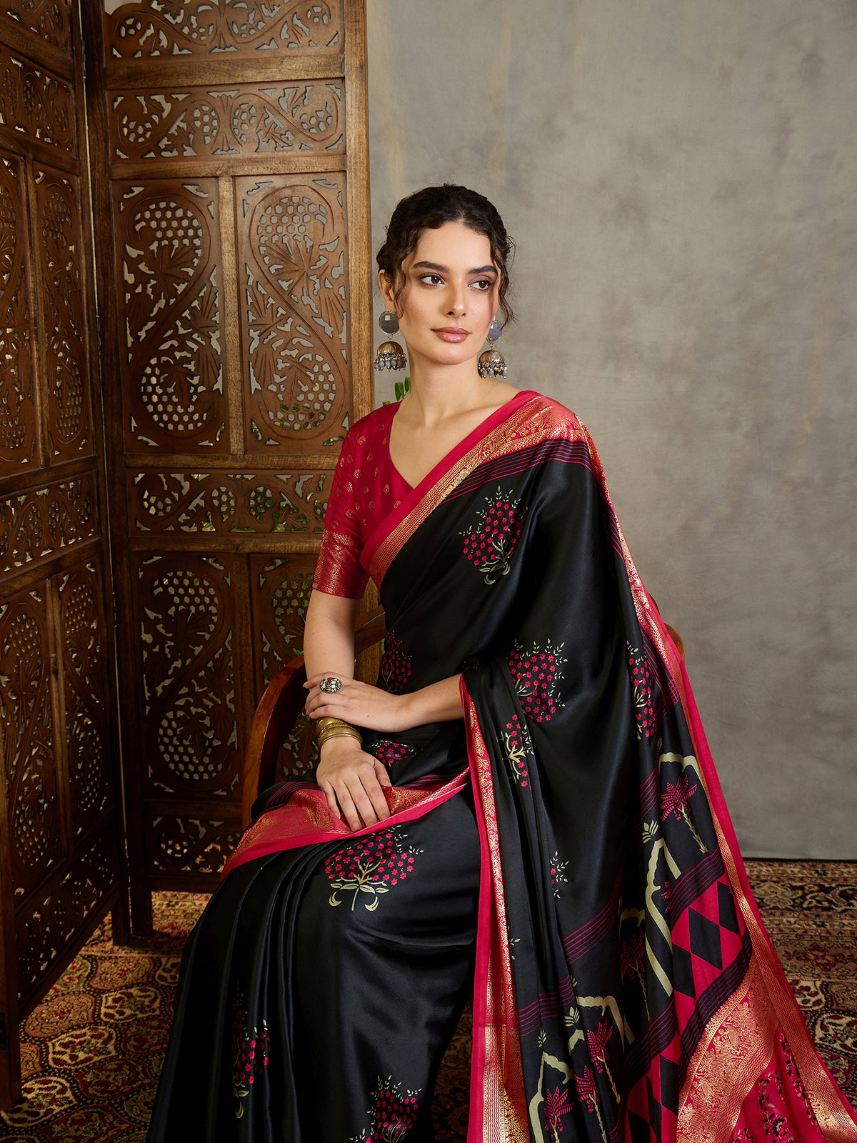 Divine Wedding Wear Silk Jacquard Border Rich Pallu Designer Saree With Unstitched Blouse Piece