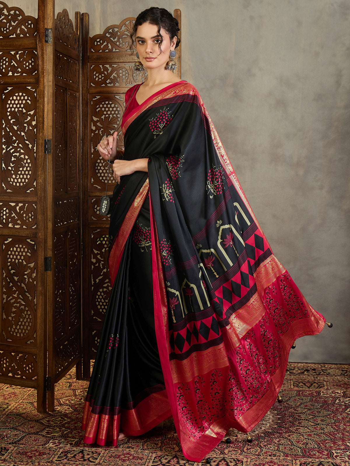 Divine Wedding Wear Silk Jacquard Border Rich Pallu Designer Saree With Unstitched Blouse Piece
