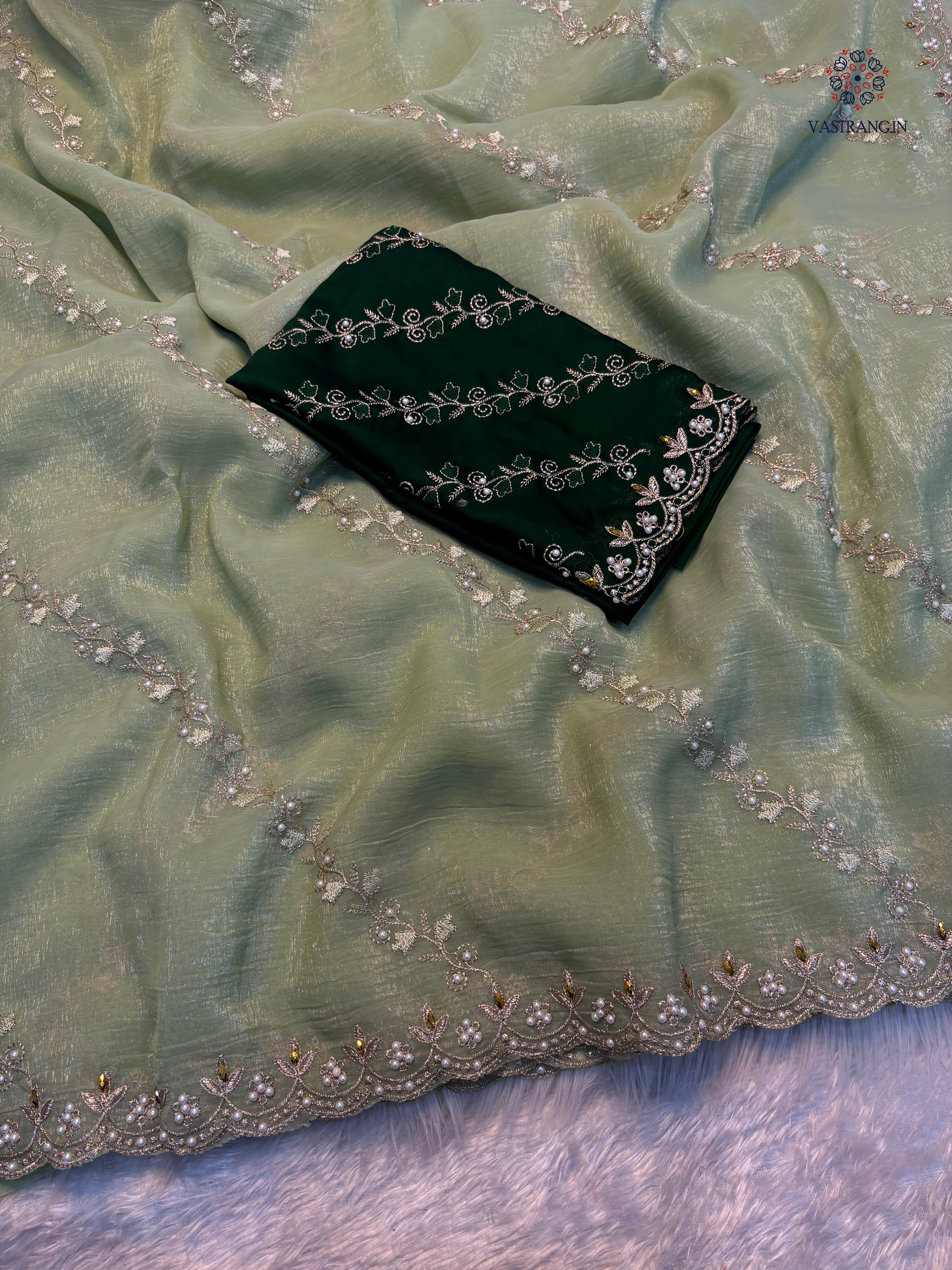 Marvellous Wedding Wear Pure Crunchy Silk Embroidery Work Fancy Desginer Saree With Blouse