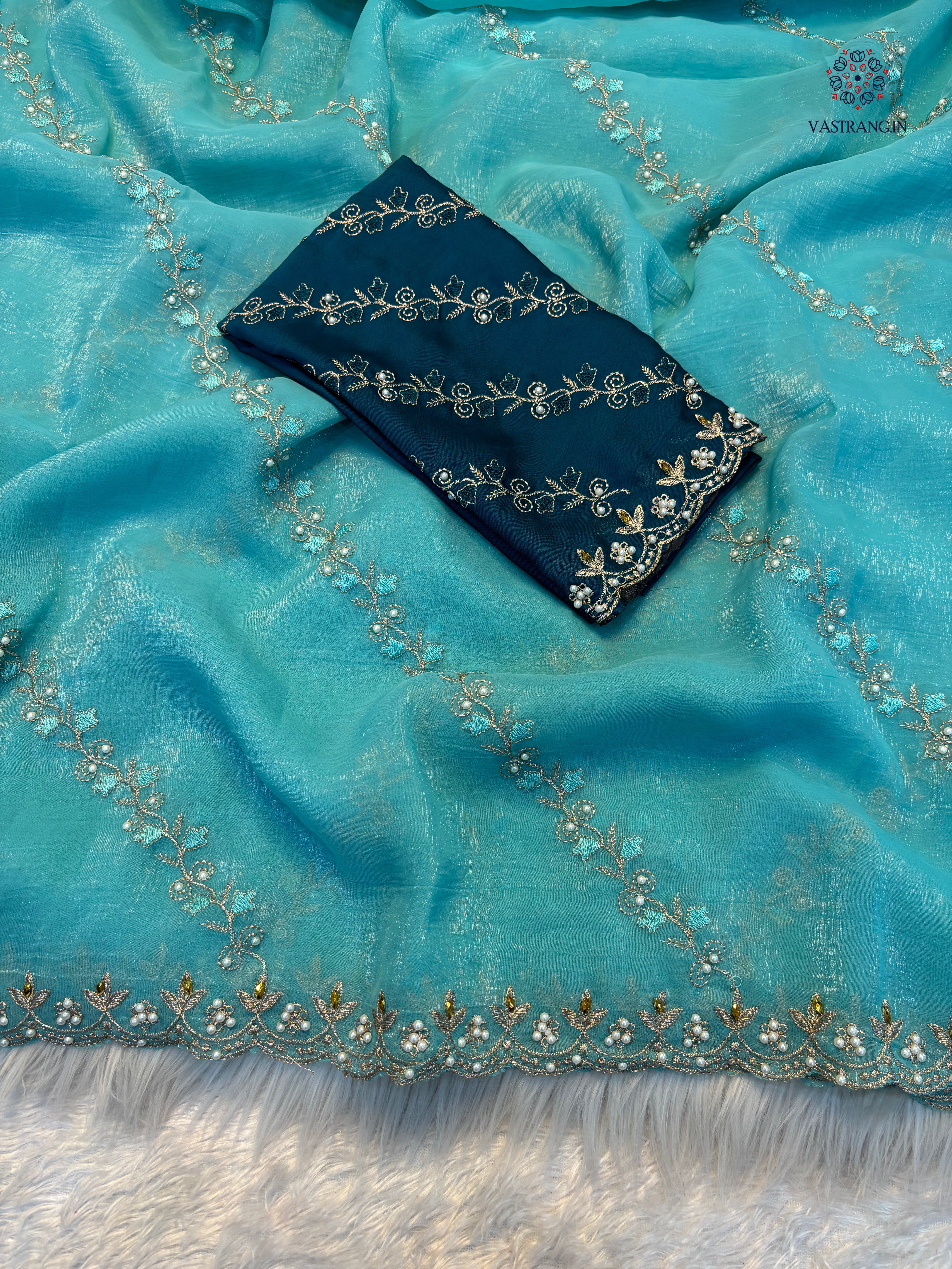 Marvellous Wedding Wear Pure Crunchy Silk Embroidery Work Fancy Desginer Saree With Blouse