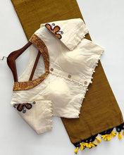 Load image into Gallery viewer, Latest Cotton Fabric Tussels Work Fancy Designer Function Wear Saree With Stitched Blouse
