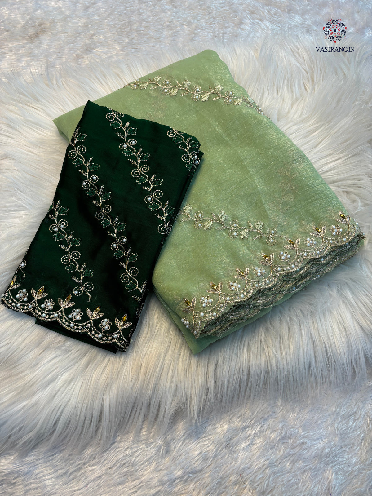 Marvellous Wedding Wear Pure Crunchy Silk Embroidery Work Fancy Desginer Saree With Blouse