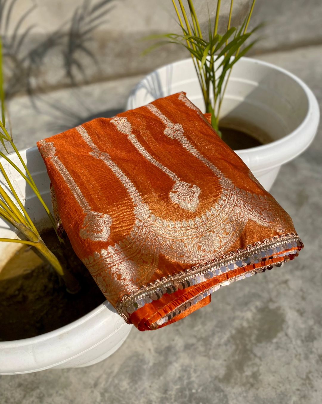 New Beautiful Wedding wear Two Tone Soft Banarasi Tissue Silk Bollywood Style Crushed Sarees